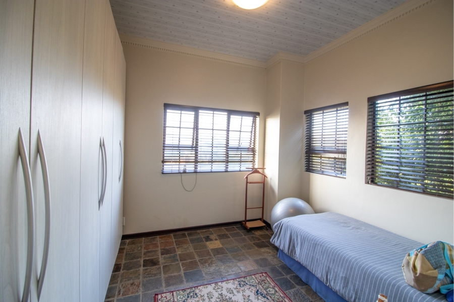 5 Bedroom Property for Sale in East London Rural Eastern Cape